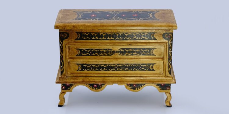 Siracusa. “Scrigni preziosi”, la mostra di Angelo Scalzo