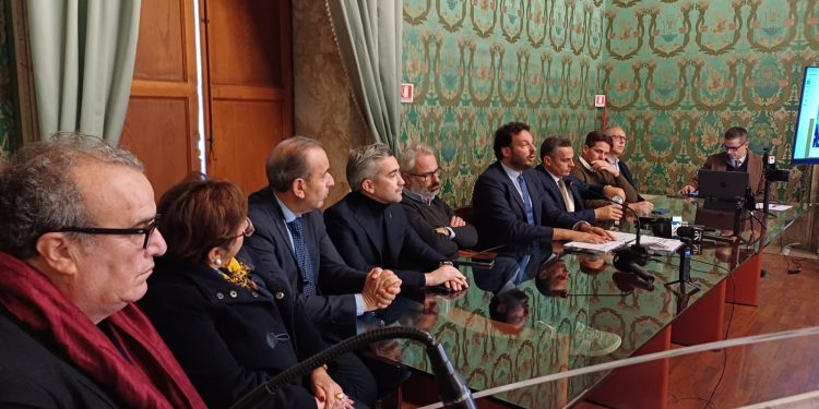 Siracusa, la conferenza di fine anno del sindaco Italia: bilancio del 2024 e sfide per il 2025